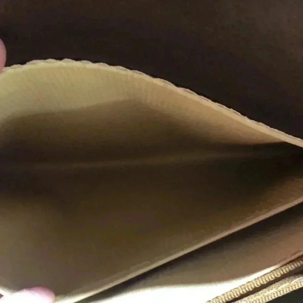 Dark brown purse / shoulder bag multiple‎ compartments